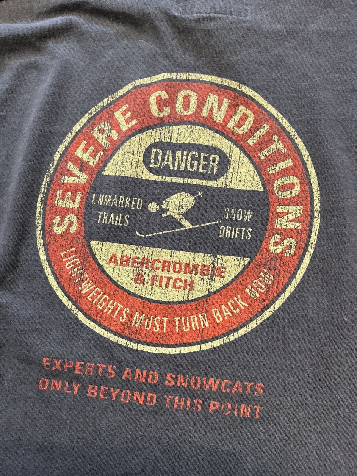 Abercrombie & Fitch Y2K Abercrombie & Fitch Danger Severe Conditions T-Shirt Size US XL / EU 56 / 4 - 1 Thumbnail