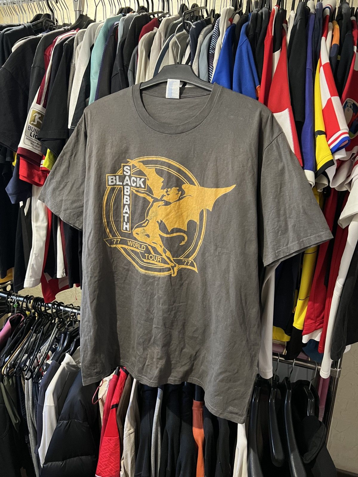 Band Tees × Vintage 2010 VINTAGE BLACK SABBATH 77 WORLD TOUR 77 AOP BAND T SHIRT Size US XL / EU 56 / 4 - 1 Thumbnail