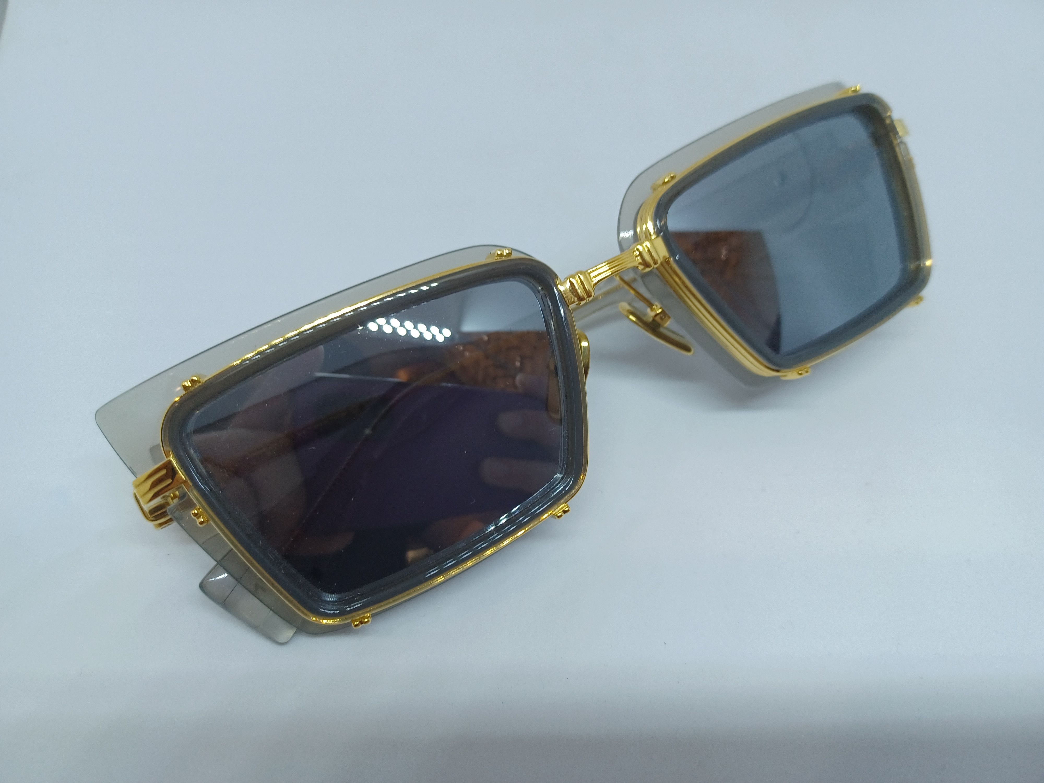 Balmain Balmain BPS-130B-52 Sunglasses Grey / Gold Cat.3 — Brand New Size ONE SIZE - 4 Thumbnail
