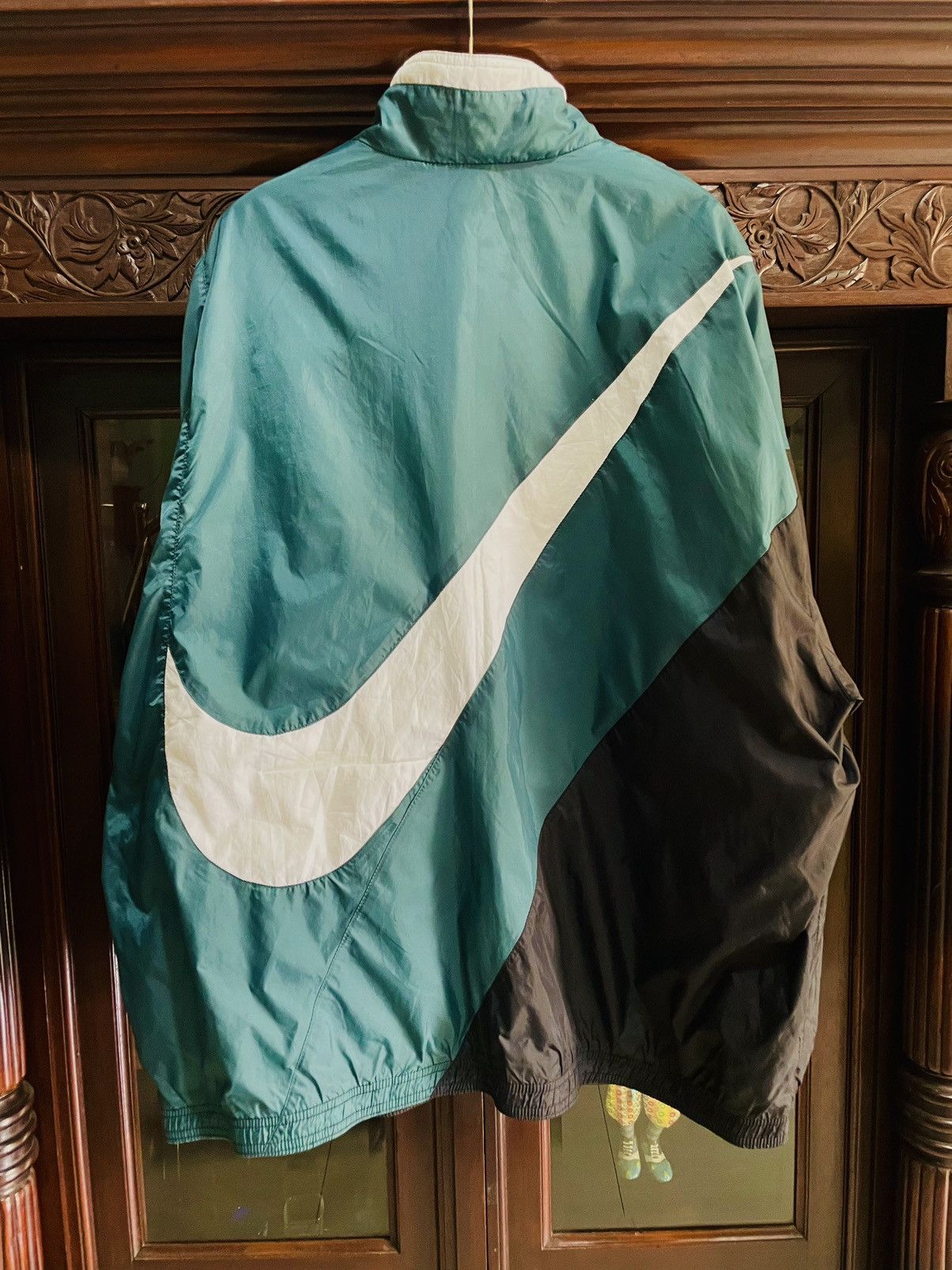 image of Nike Big Swoosh Big Logo 90's Light Jacket in Green, Men's (Size 2XL)