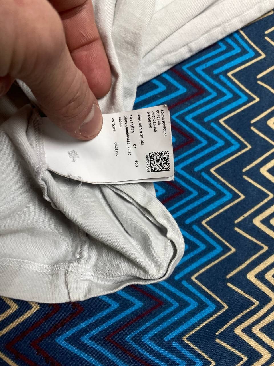 Hugo Boss × Vintage Boss Hugo Boss T-Shirt Mens Short Sleeve White Size US S / EU 44-46 / 1 - 3 Thumbnail