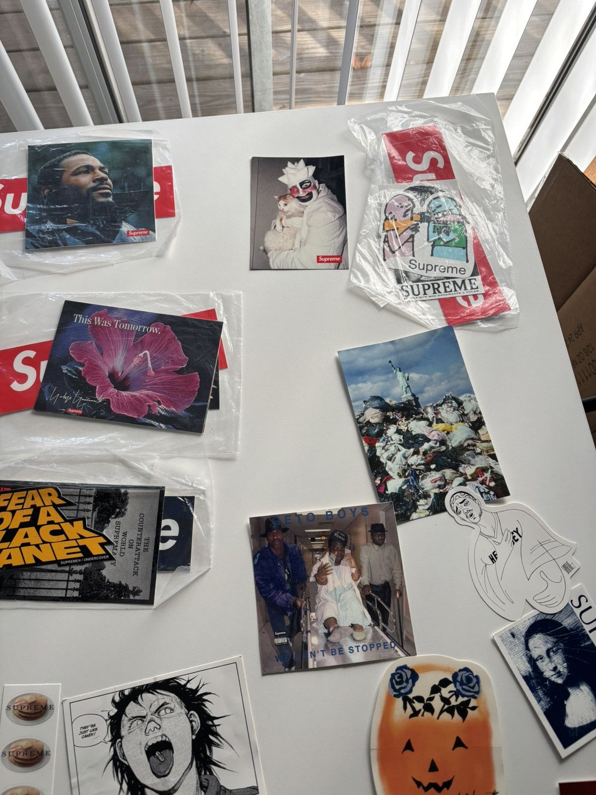 Supreme Supreme Sticker Bundle 50 Random Stickers Size ONE SIZE - 3 Thumbnail