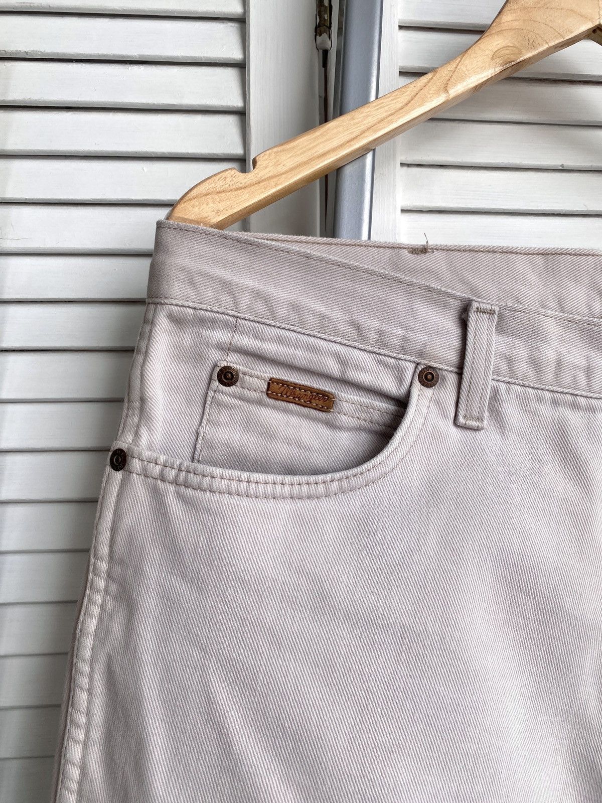 Vintage × Wrangler Vintage Wrangler Beige Denim Jeans Pants USA Leather Logo Size US 34 / EU 50 - 5 Thumbnail