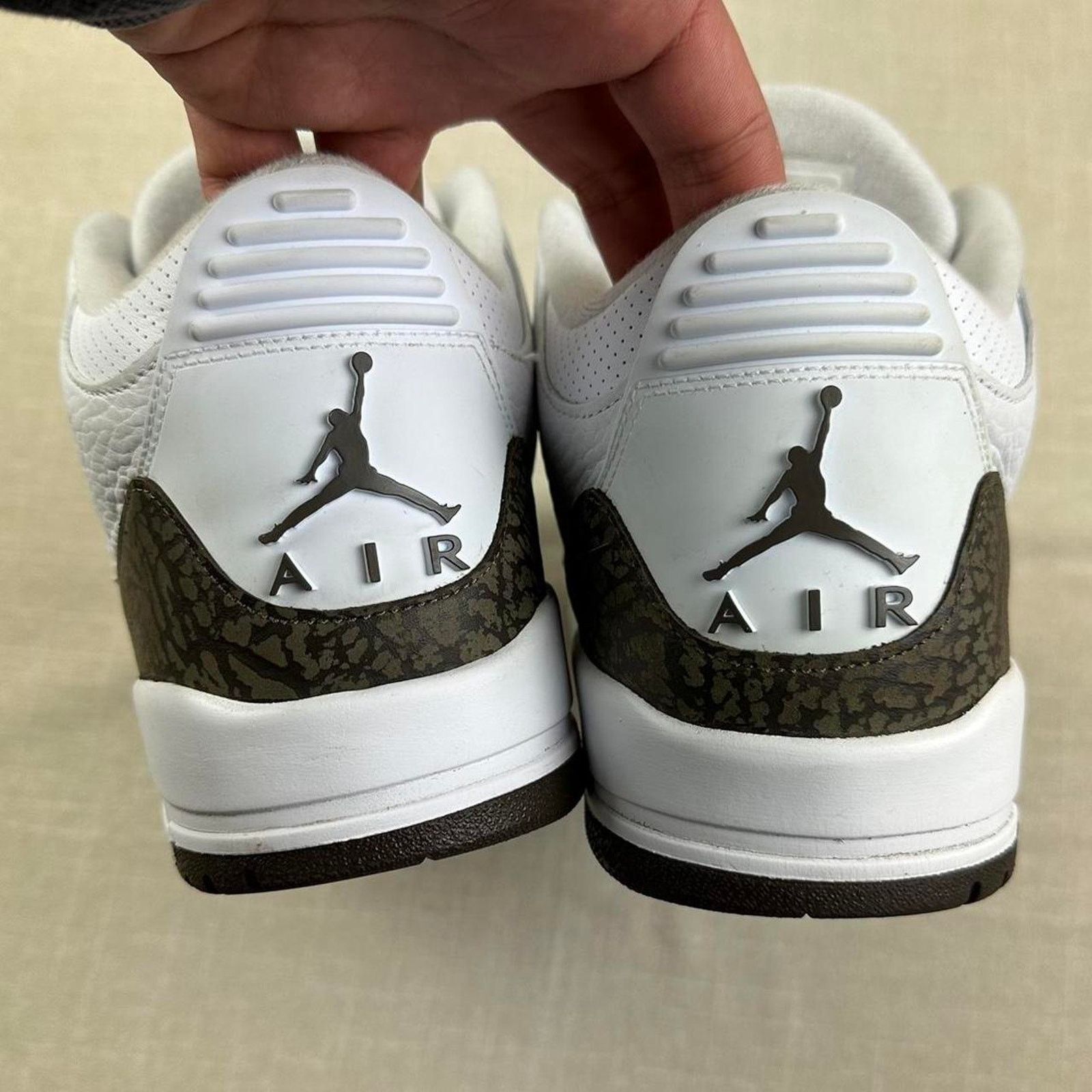 Jordan Brand 2018 Jordan 3 "Mocha" Size US 11.5 / EU 44-45 - 5 Thumbnail