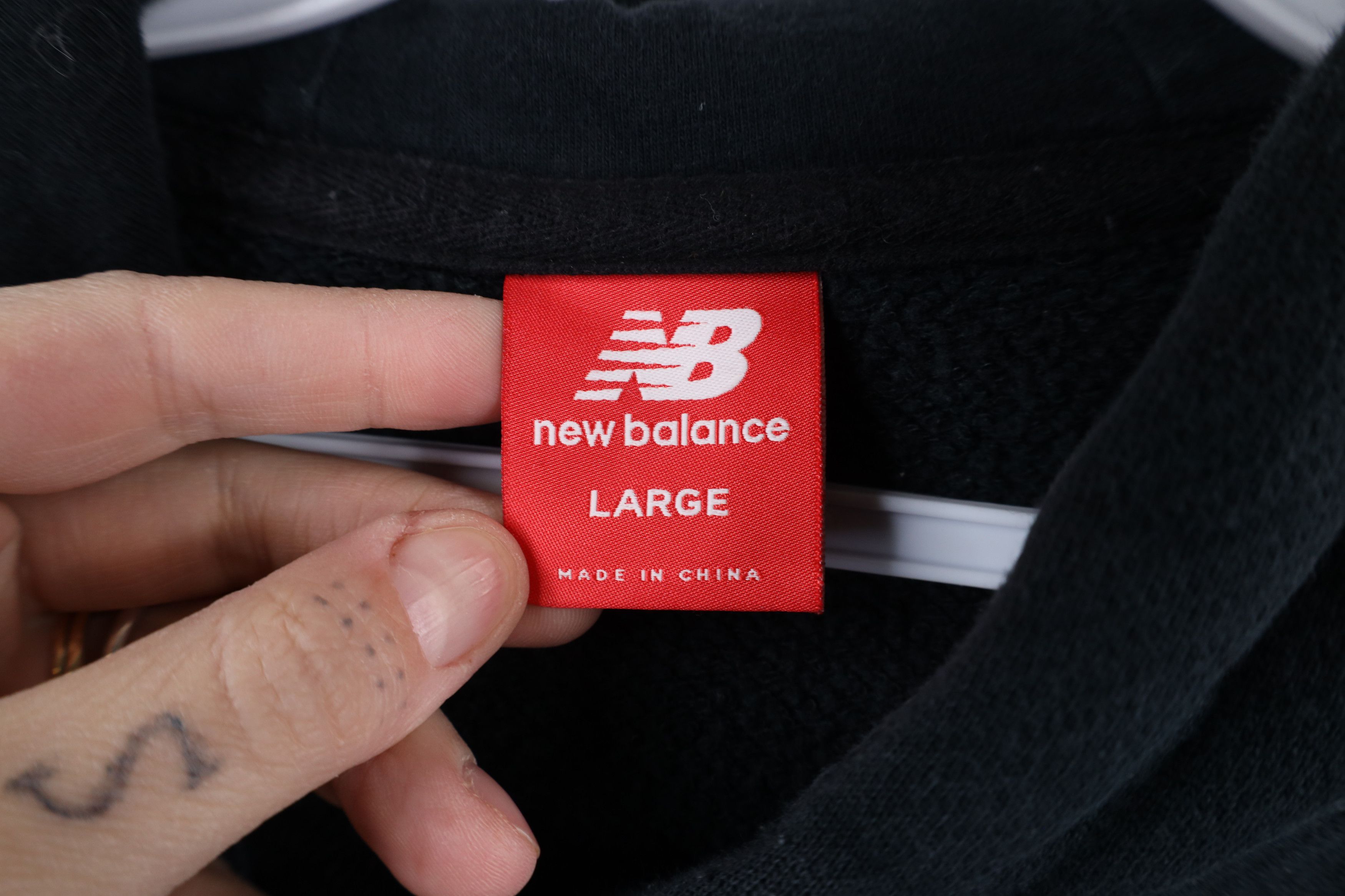 New Balance × Vintage Vintage Y2K New Balance Felt Logo Hoodie Sweatshirt Black Size L / US 10 / IT 46 - 10 Thumbnail