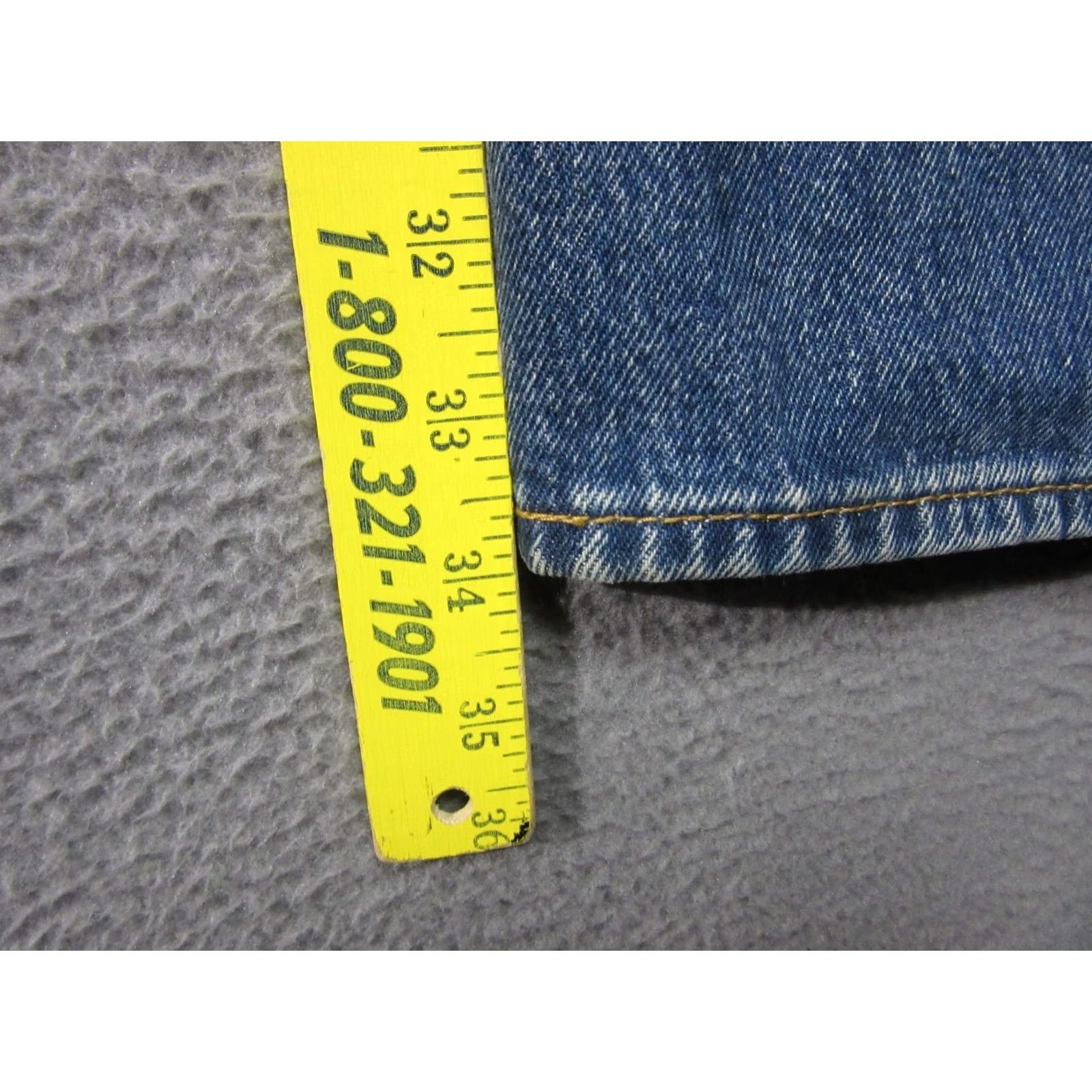 Levi's Item Specifications: Size: M Size US 36 / EU 52 - 6 Thumbnail