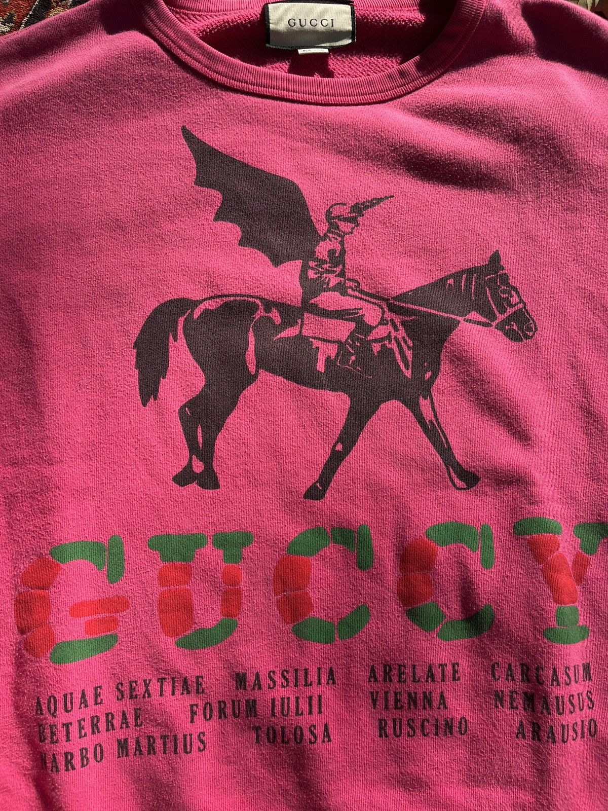 Gucci Gucci “guccy” logo Winged Jockey pink crewneck/sweater Size US XL / EU 56 / 4 - 3 Thumbnail