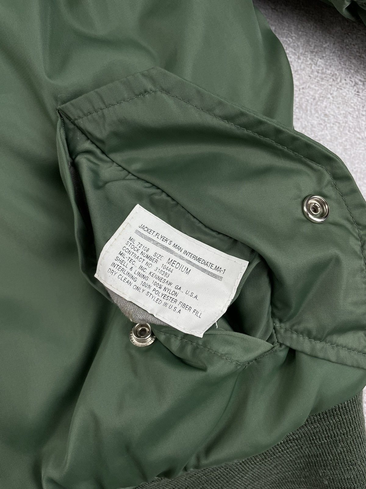 Vintage Vintage Flyer’s Man Intermediate MA-1 Bomber Jacket Size US M / EU 48-50 / 2 - 15 Thumbnail