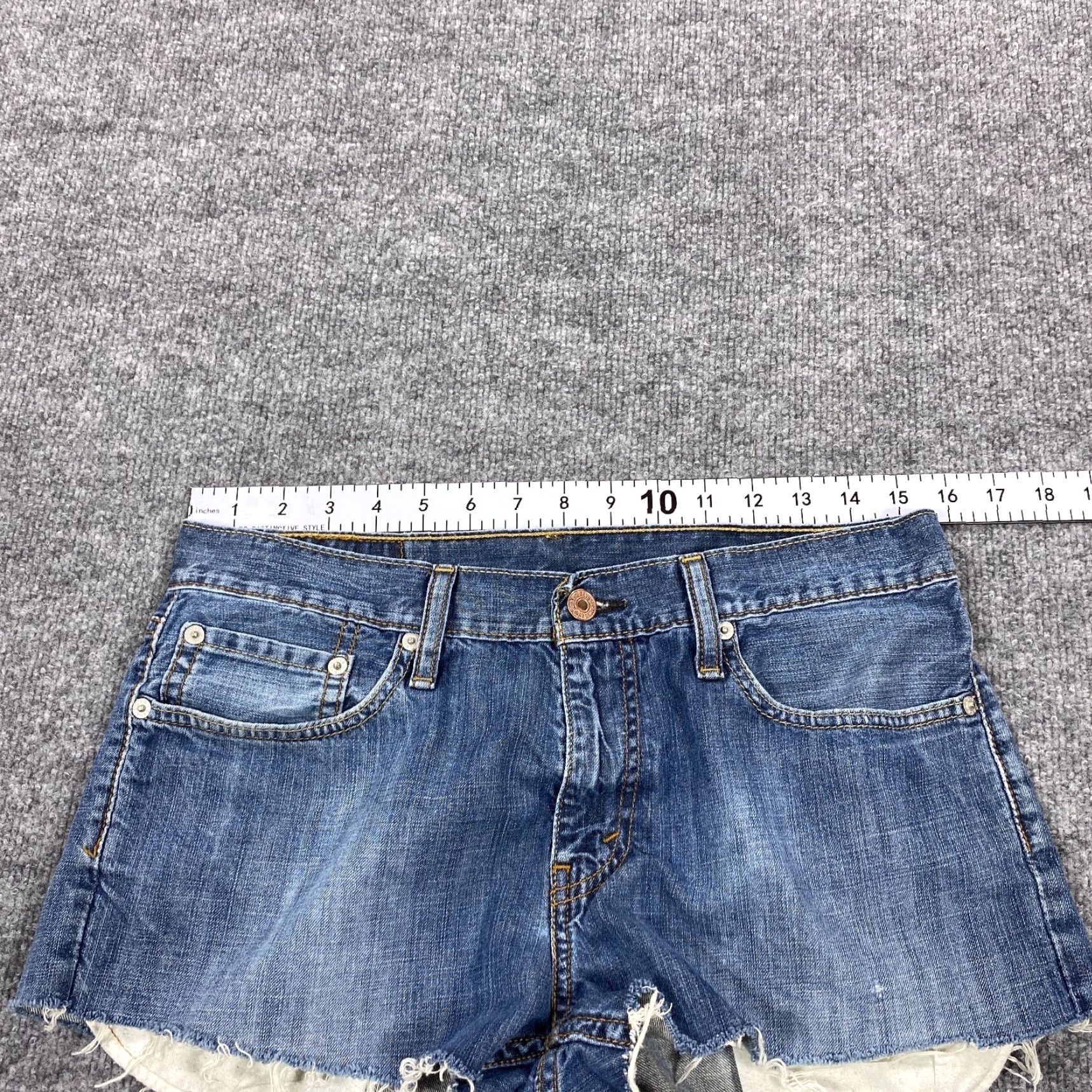 Levi's Levis 514 Cut Off Shorts Denim Blue 31 Women Distressed Daisy Duke Biker 80s 90s Western Casual Party/Cocktail Womens Elevate Searchability Size 24" / US 00 / IT 34 - 7 Thumbnail
