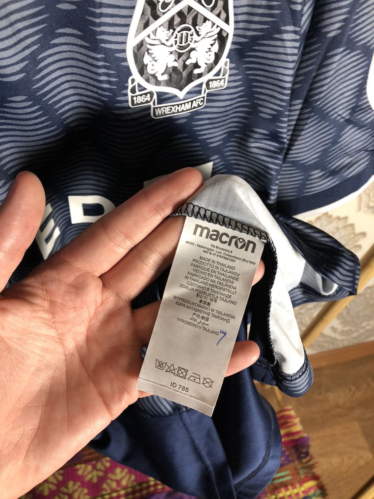Macron VINTAGE MACRON AFC WREXHAM SOCCER JERSEY RETRO BLOKE Y2K 90s Size US M / EU 48-50 / 2 - 6 Thumbnail