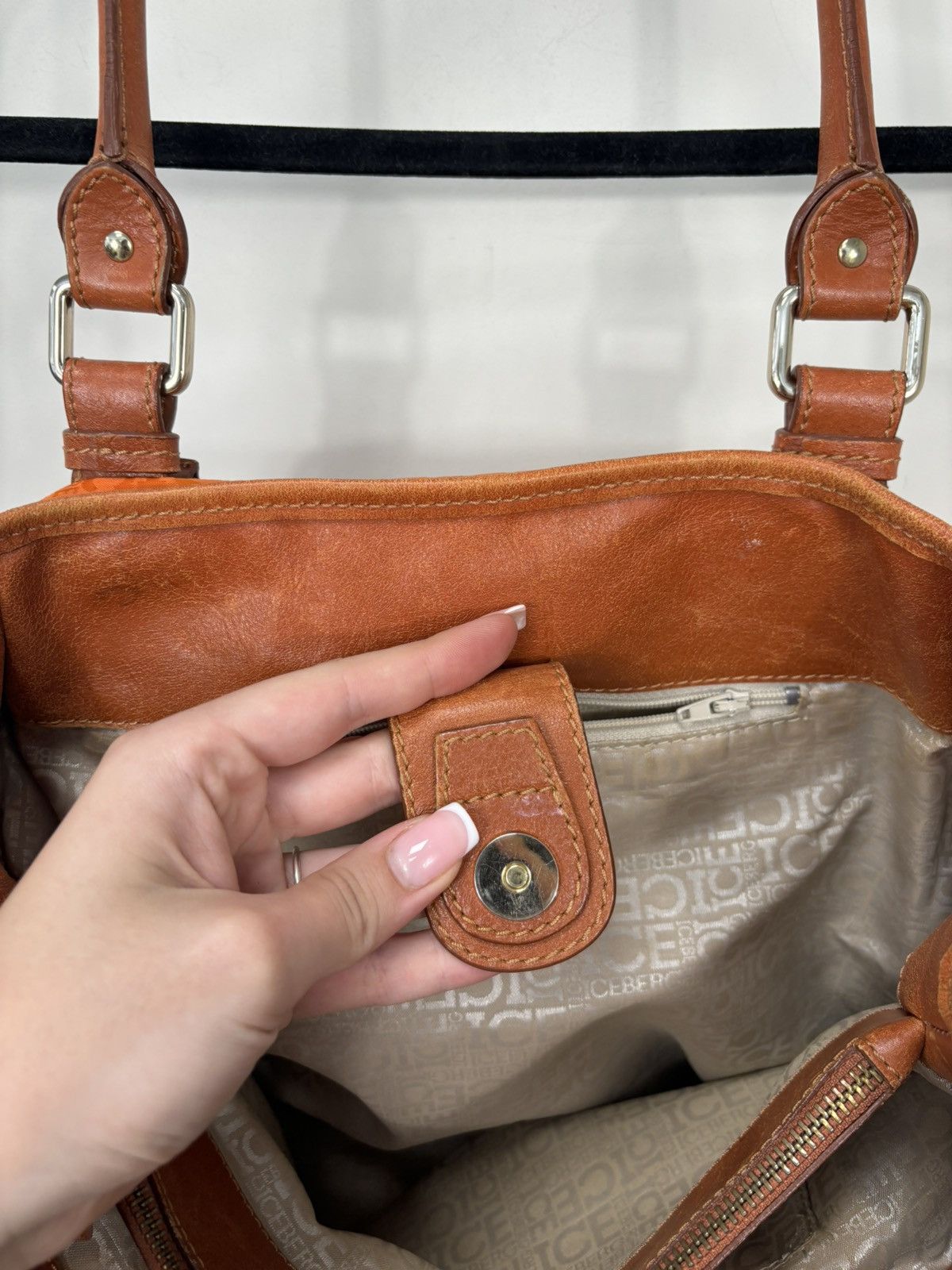 Iceberg Iceberg Vintage Designer Rare Orange Canvas Leather Tote Bag Size ONE SIZE - 16 Thumbnail