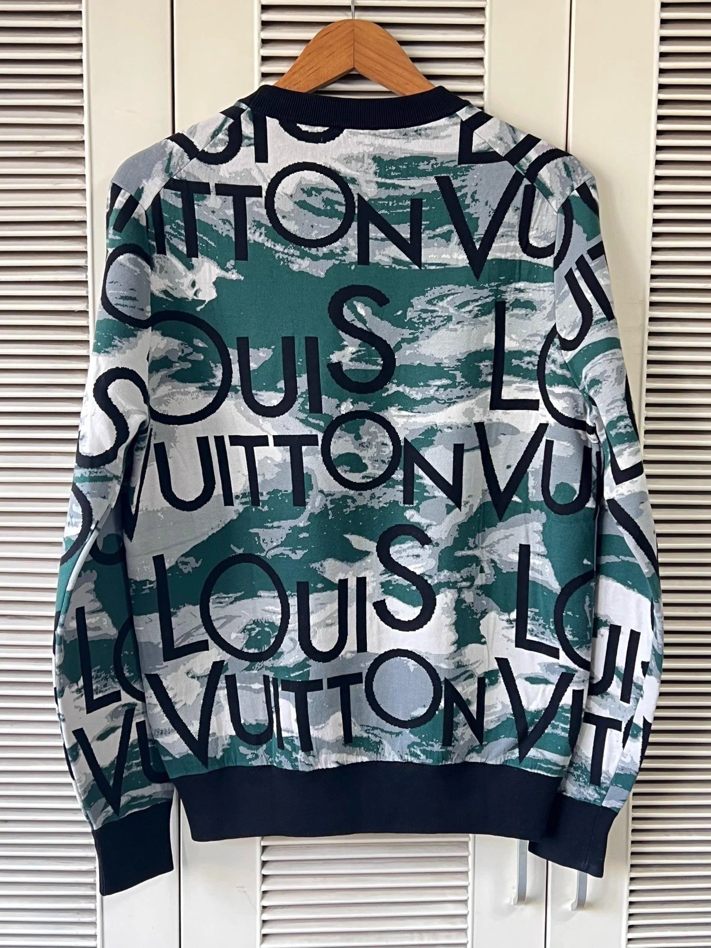 Louis Vuitton Louis Vuitton Men's Allover Logo Green Colorblock M Sweater Size US M / EU 48-50 / 2 - 2 Thumbnail