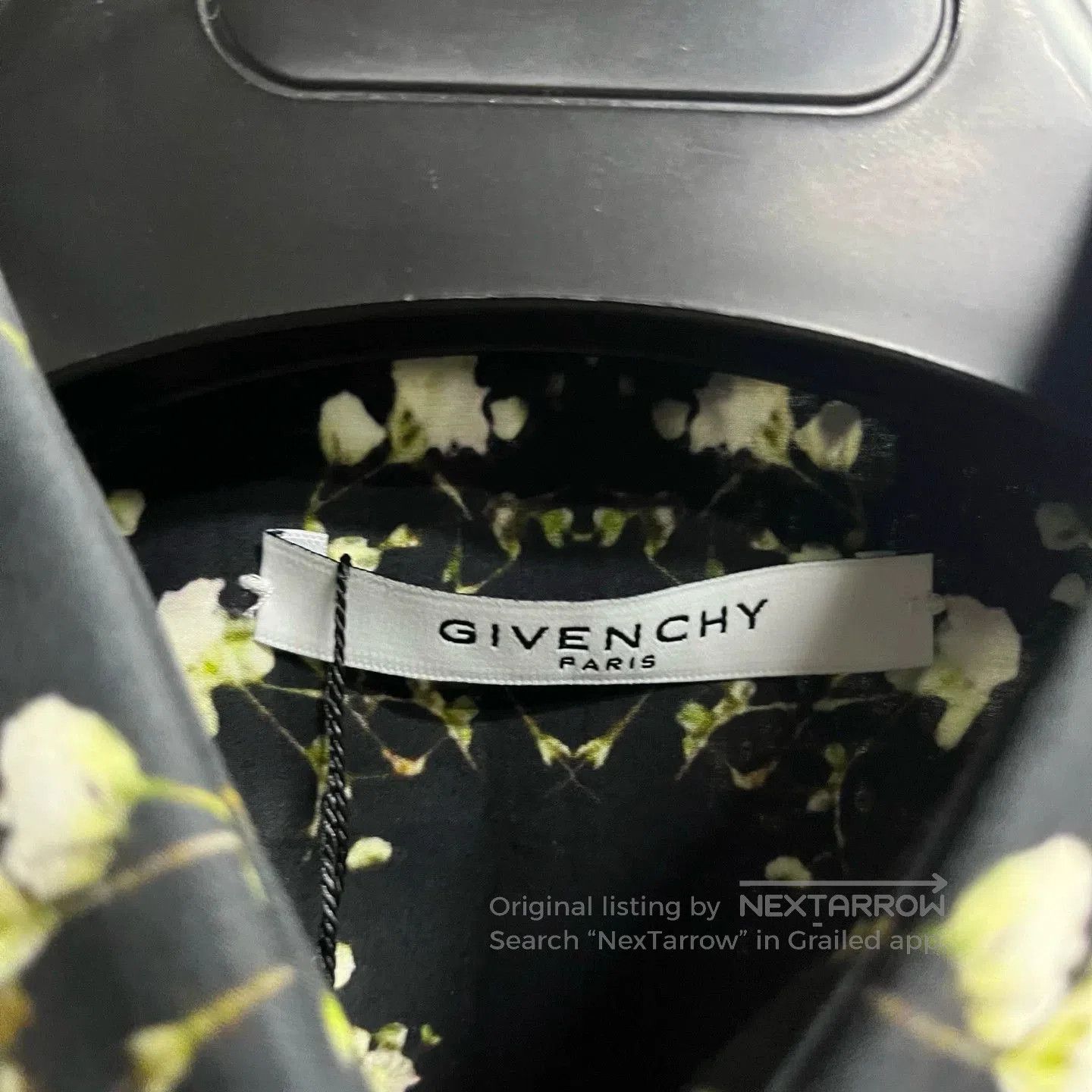 Givenchy Givenchy Classic Black Printed Lapel Shirt. Size US M / EU 48-50 / 2 - 2 Thumbnail