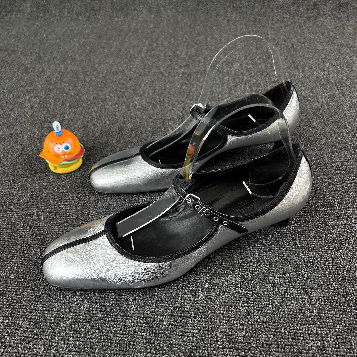 Hermes HERMES Silver Mary Jane Shoes Size 40 Size US 9.5 / IT 39.5 - 1 Thumbnail