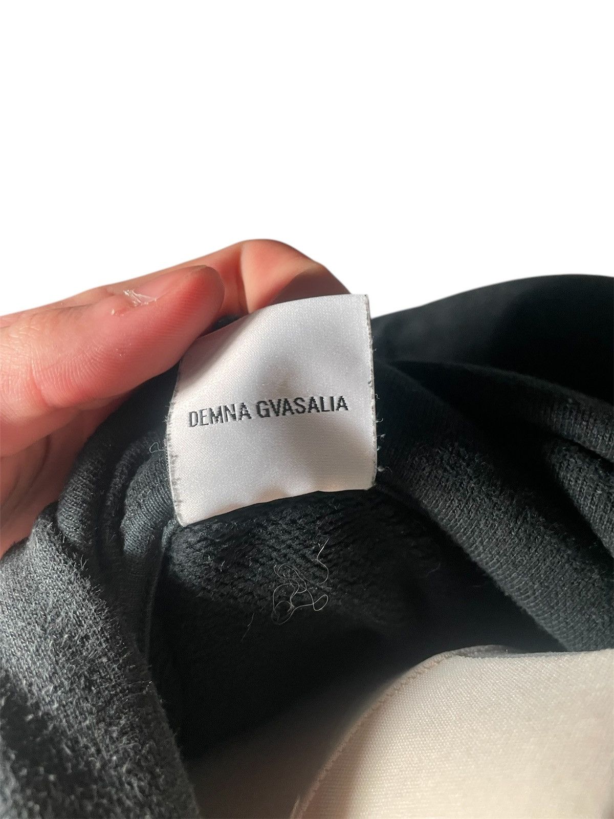Vetements Vetements AH20 “Work in progress” black hoodie Size US M / EU 48-50 / 2 - 5 Thumbnail