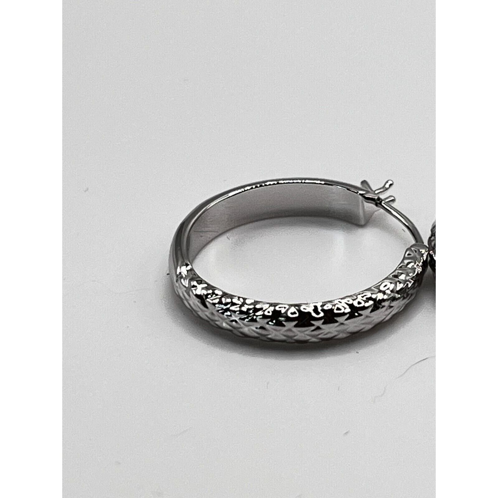 The Unbranded Brand 925 Sterling Silver Hoop ETCHED Earrings NIB 6G Size ONE SIZE - 5 Thumbnail
