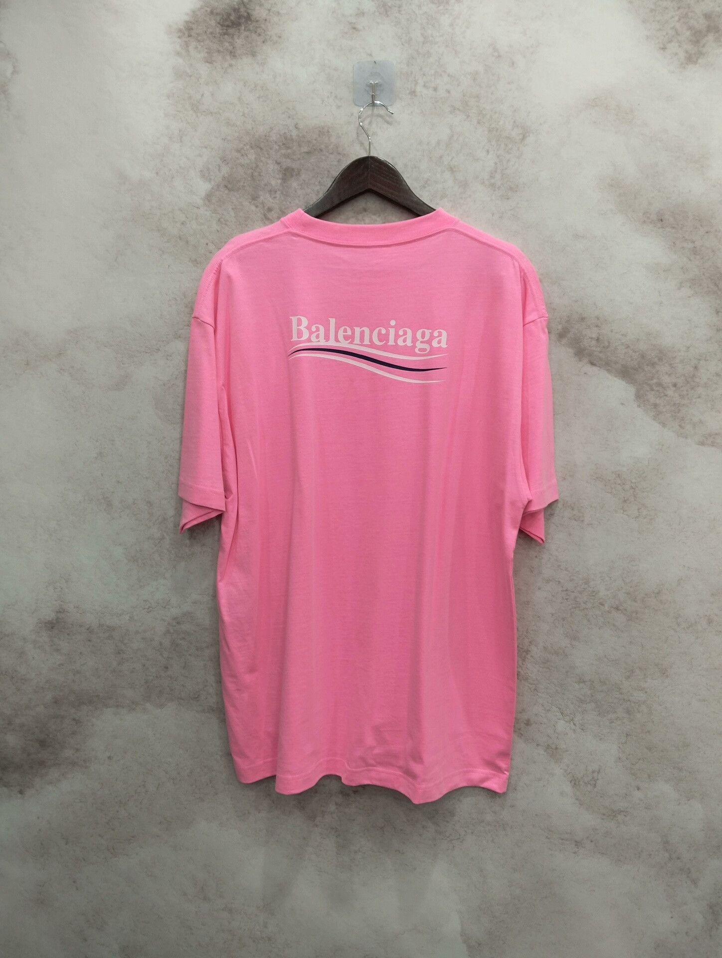 Balenciaga balenciaga pink oversized t-shirt size M Size US M / EU 48-50 / 2 - 2 Thumbnail