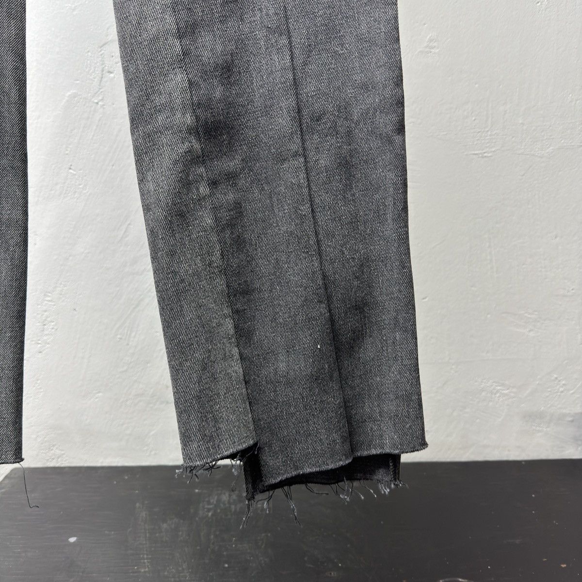Maison Margiela Maison Margiela Reconstructed Denim Jeans Size 26" / US 2 / IT 38 - 6 Thumbnail