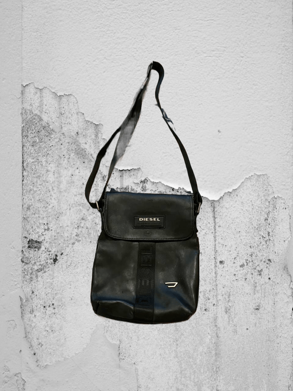 Diesel Bags Diesel logo Vintage Streetwear Y2K Size ONE SIZE - 1 Thumbnail