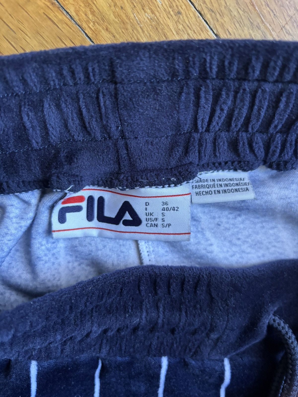 Fila Fila pinstripe velvet velour shorts Size US 27 - 2 Thumbnail
