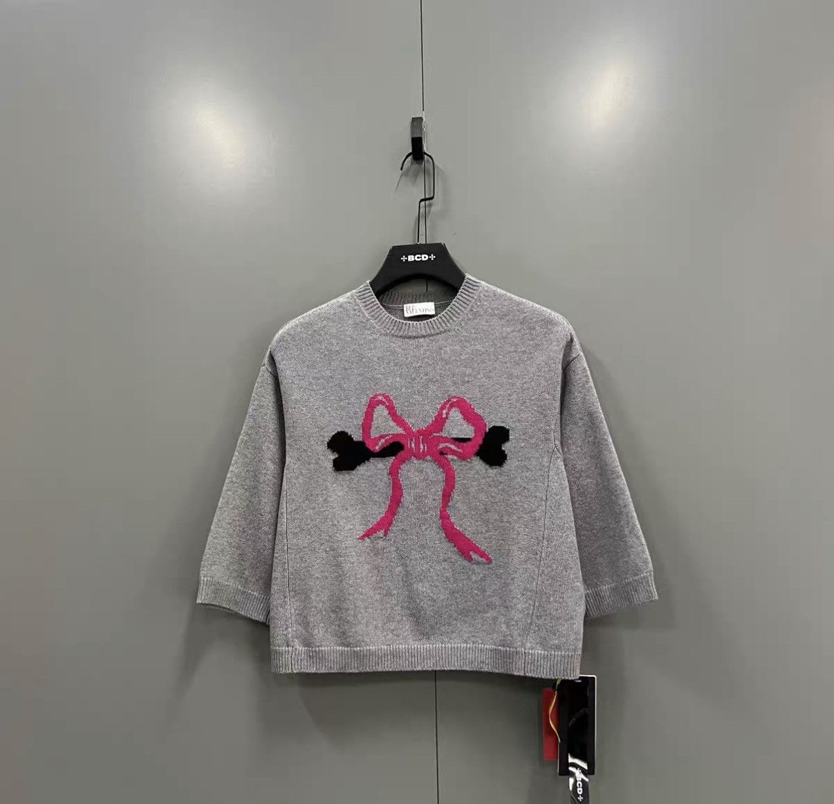 Valentino Valentino Bow Print Sweater J41 Size XS / US 0-2 / IT 36-38 - 1 Thumbnail