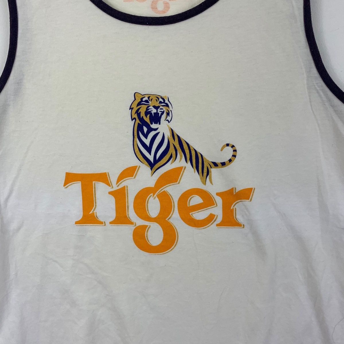 Vintage Vintage TIGER BEER THAILAND Original Brew Tank Top Tee Shirt Size US L / EU 52-54 / 3 - 4 Thumbnail