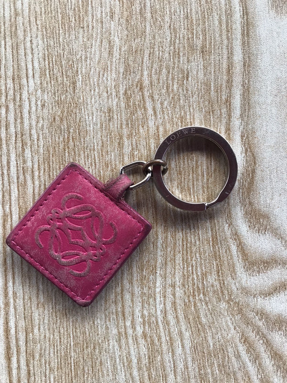 Loewe LOEWE Leather Anagram Keyring Charm Red Size ONE SIZE - 1 Thumbnail