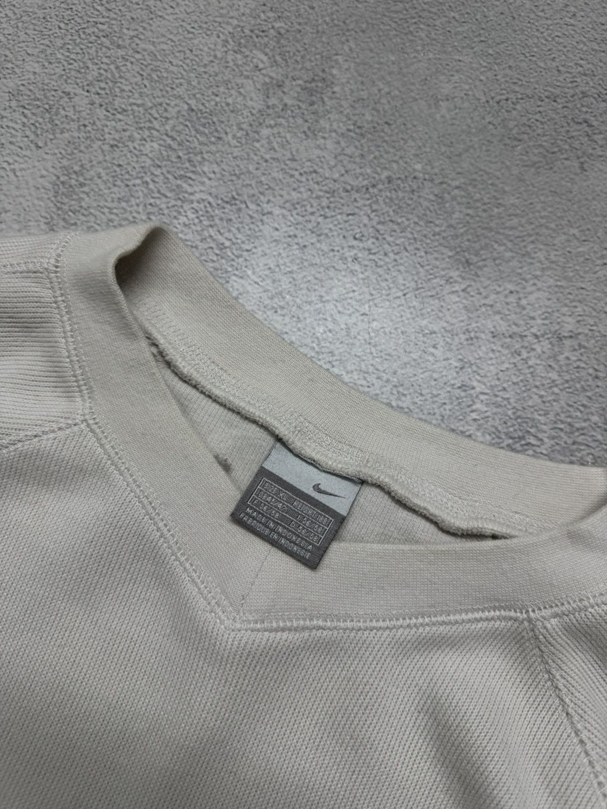 Nike Vintage Y2k Nike Mini Swoosh Sweatshirt 90’s Size US XL / EU 56 / 4 - 8 Thumbnail