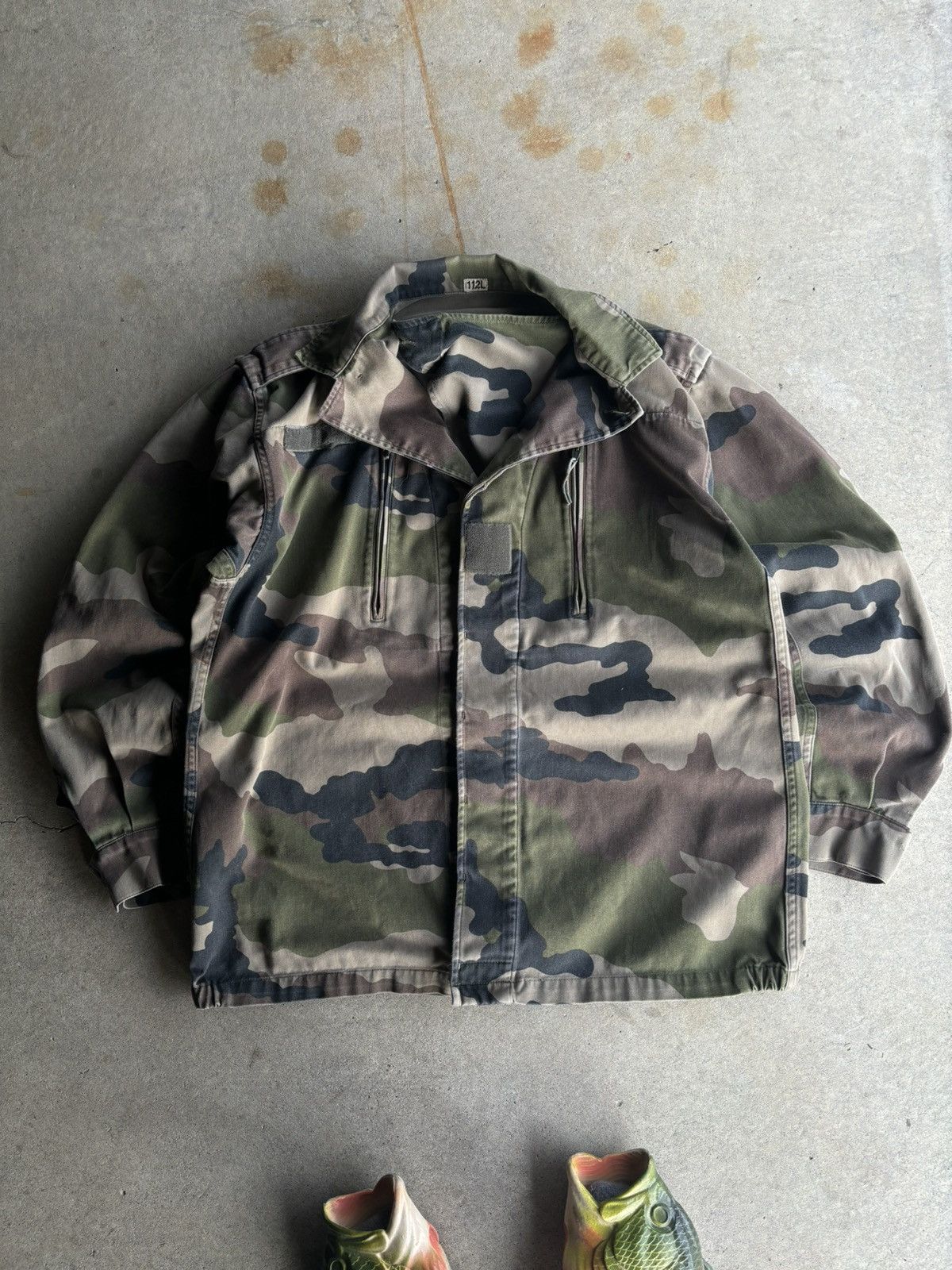 Vintage Crazy 90s Woodland Camo Balaclava Button Up Military Jacket Size US L / EU 52-54 / 3 - 1 Thumbnail