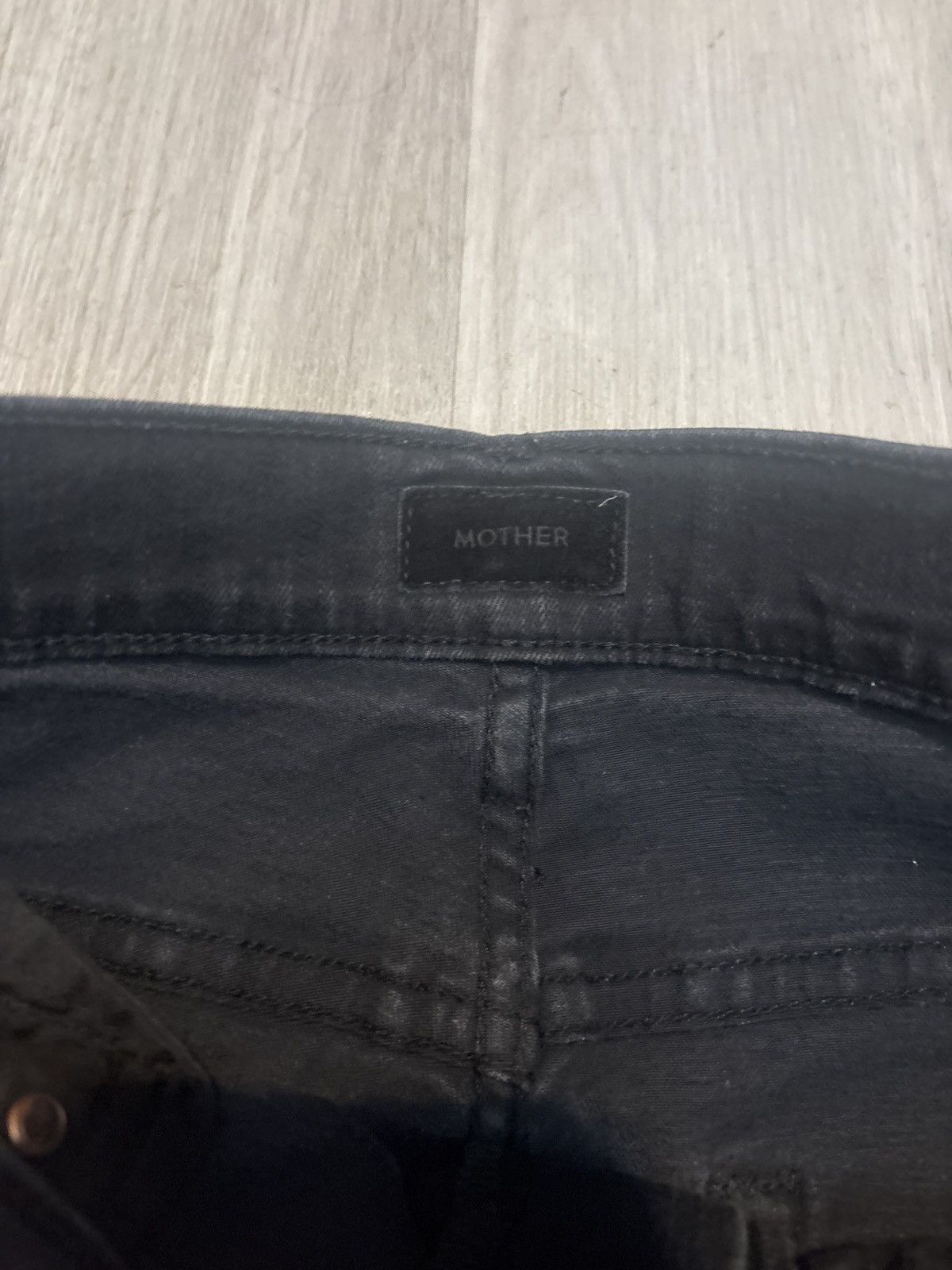 MOTHER MOTHER Insider Crop Step Fray Jean Black “Not Guilty”Size 28 Size 28" / US 6 / IT 42 - 3 Thumbnail