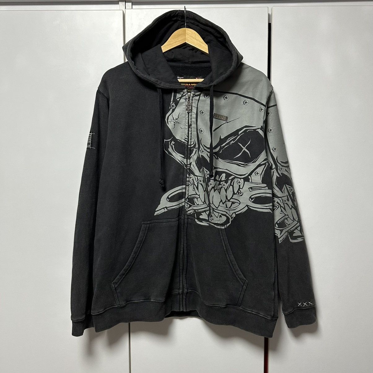 Band Tees Vintage Japan Style Death Punch Hoodie Rare Streetwear USA Size US L / EU 52-54 / 3 - 1 Thumbnail
