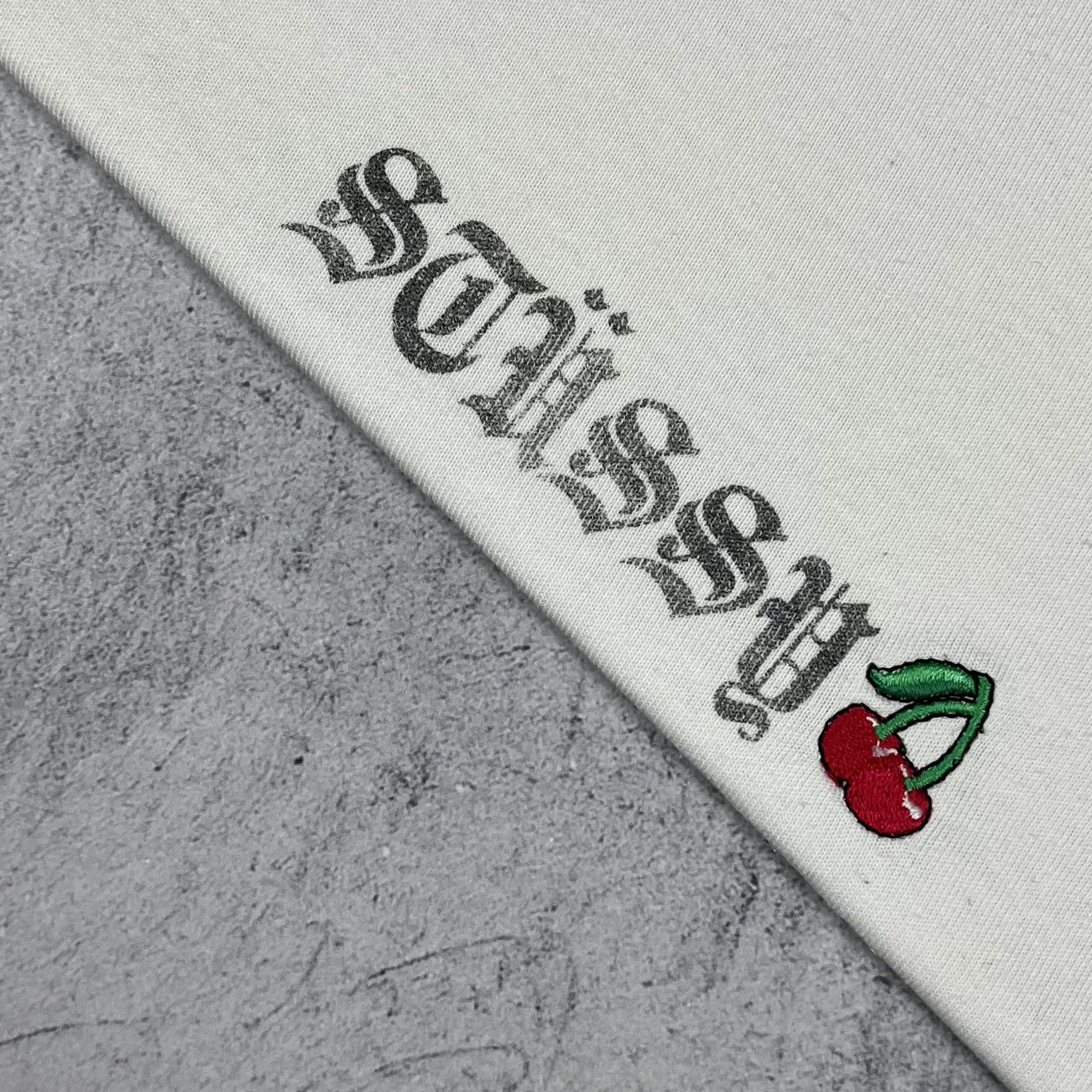 Stussy Vintage Stussy Cherry Big Logo Y2K T Shirt 00’s Size US L / EU 52-54 / 3 - 8 Thumbnail
