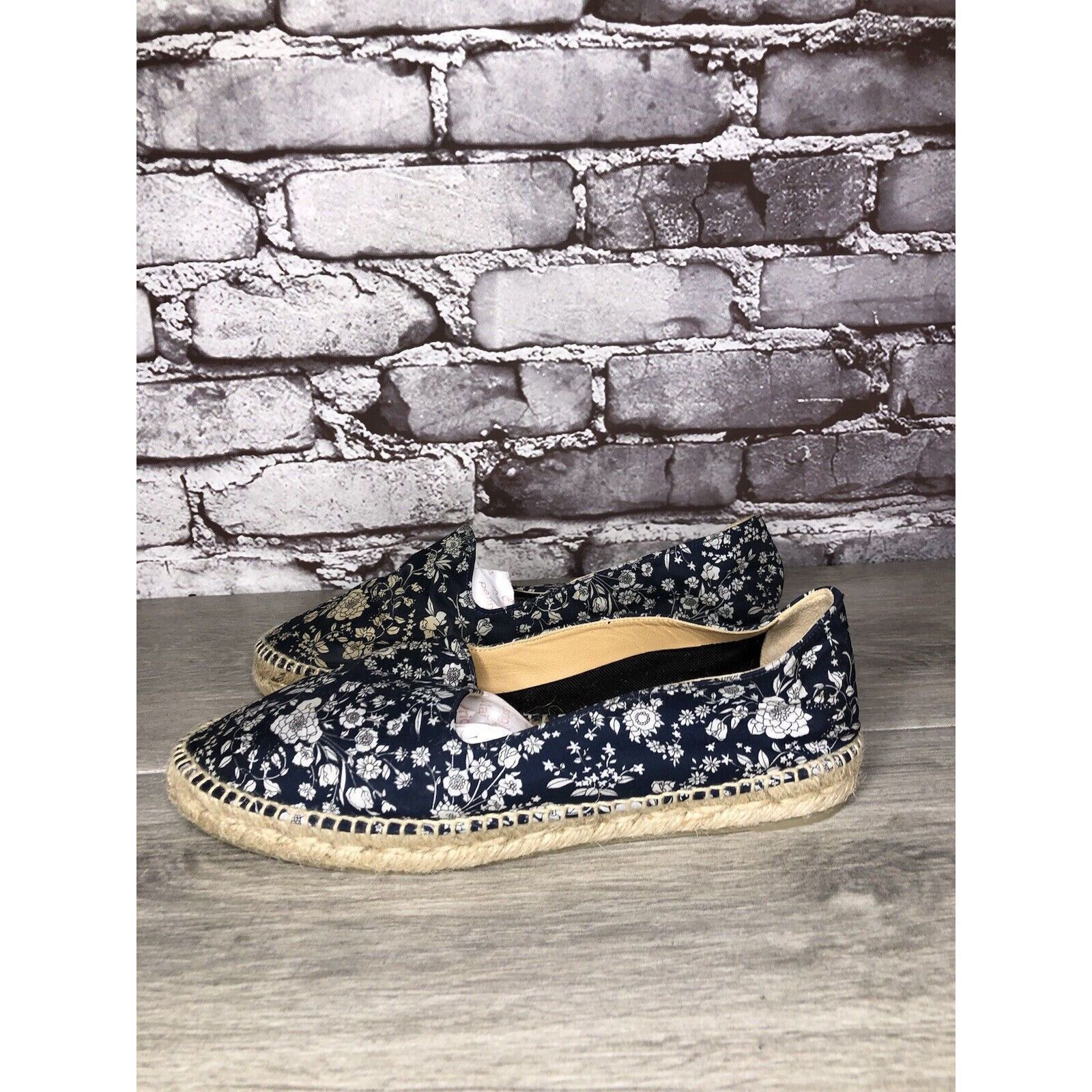 Castaner Castaner Espadrilles Blue Floral Canvas Fabric Slip On Flats Size US 7.5 / IT 37.5 - 6 Thumbnail