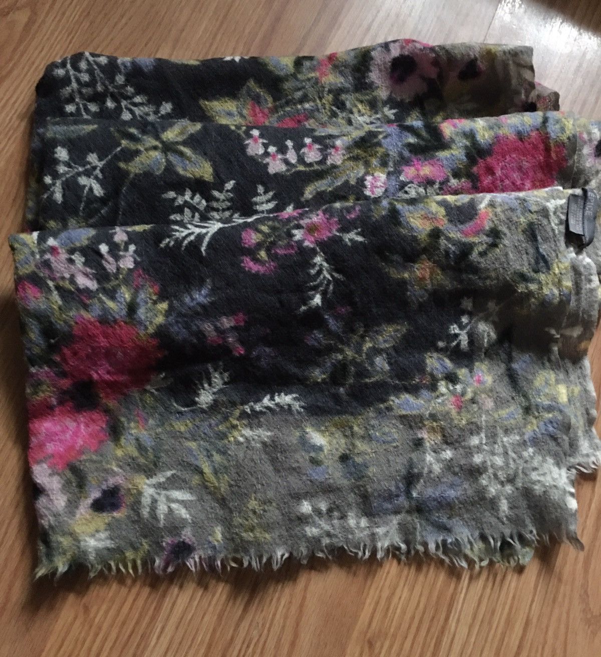 COPENHAGEN STUDIOS EPICE Paris Copenhagen Floral Wool Large Scarf Shawl Size ONE SIZE - 4 Thumbnail