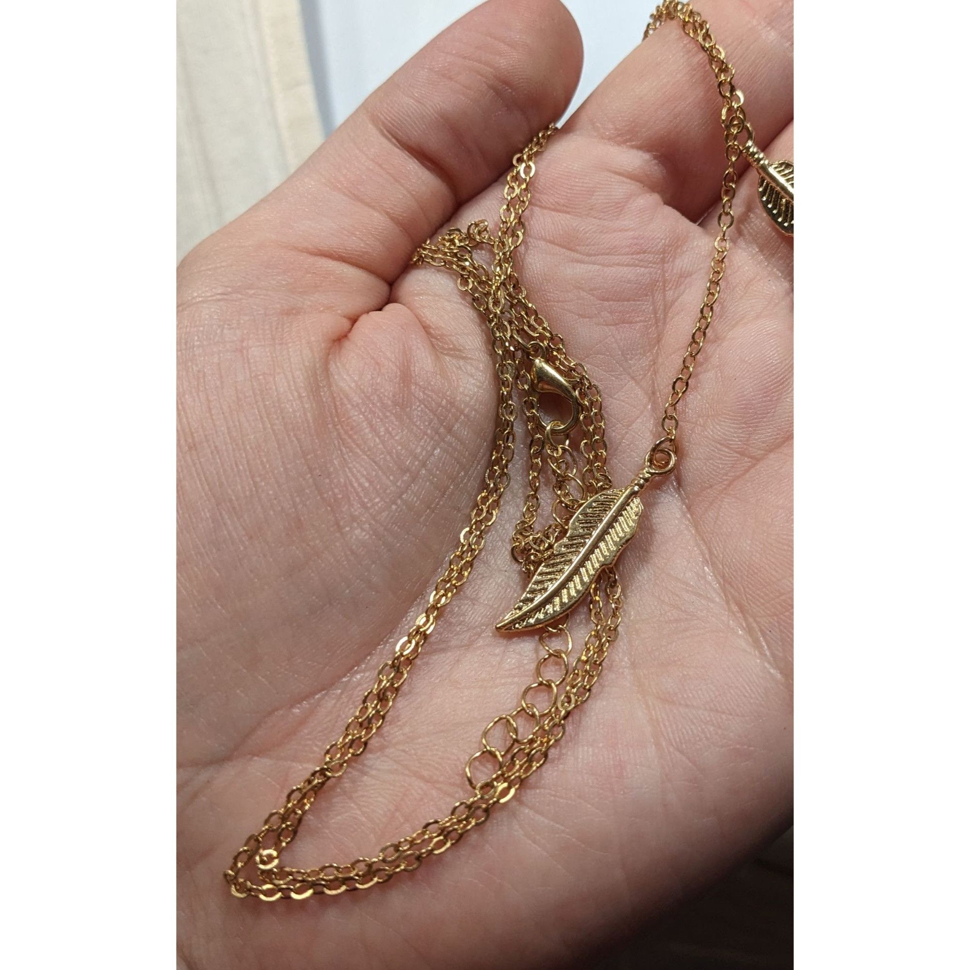Other Nature Inspired Bohemian Feather Charm Gold Tone Lariat Neck Size ONE SIZE - 4 Thumbnail