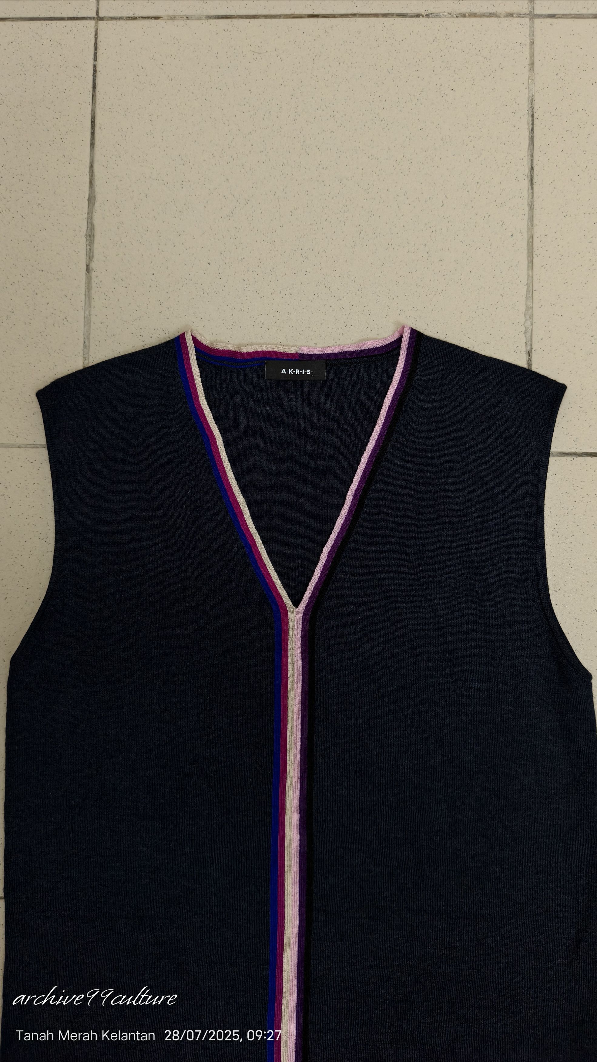 Akris Akris Wool V-neck sleeveless top Size M / US 6-8 / IT 42-44 - 10 Thumbnail
