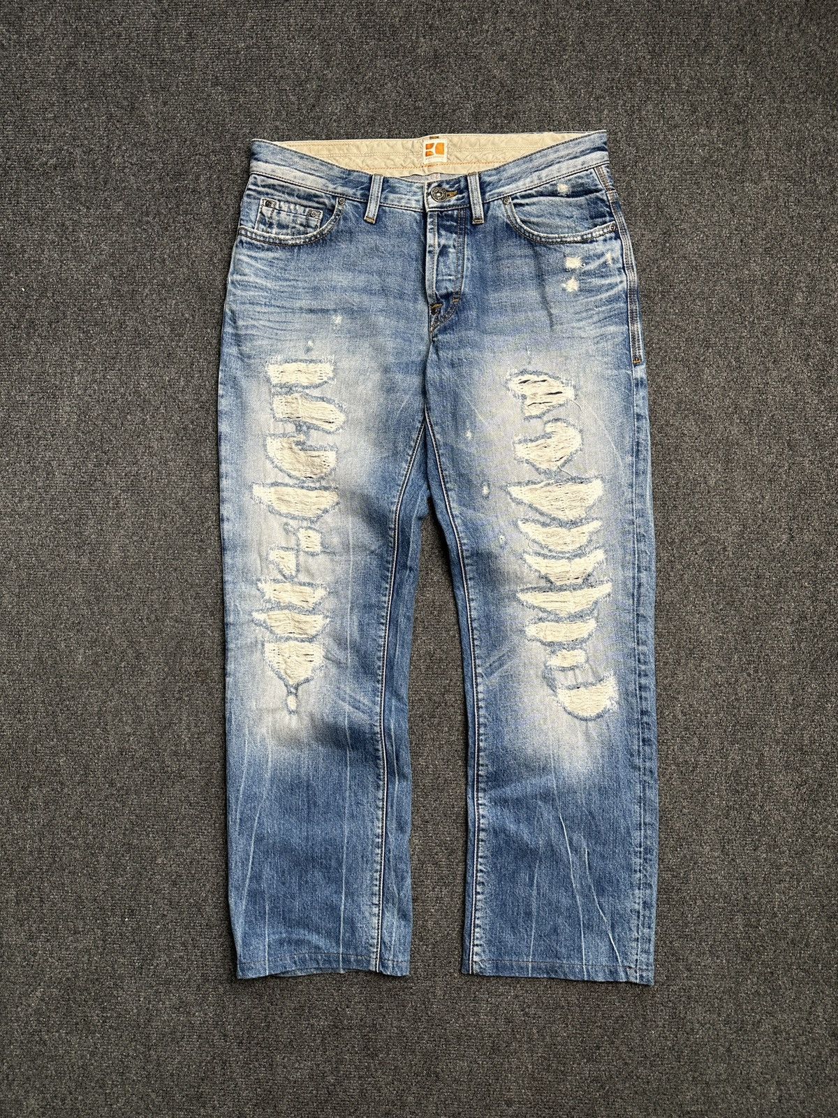 Hugo Boss HUGO BOSS Distressed Jeans Regular Fit Denim Pants size 34 Size US 34 / EU 50 - 1 Thumbnail