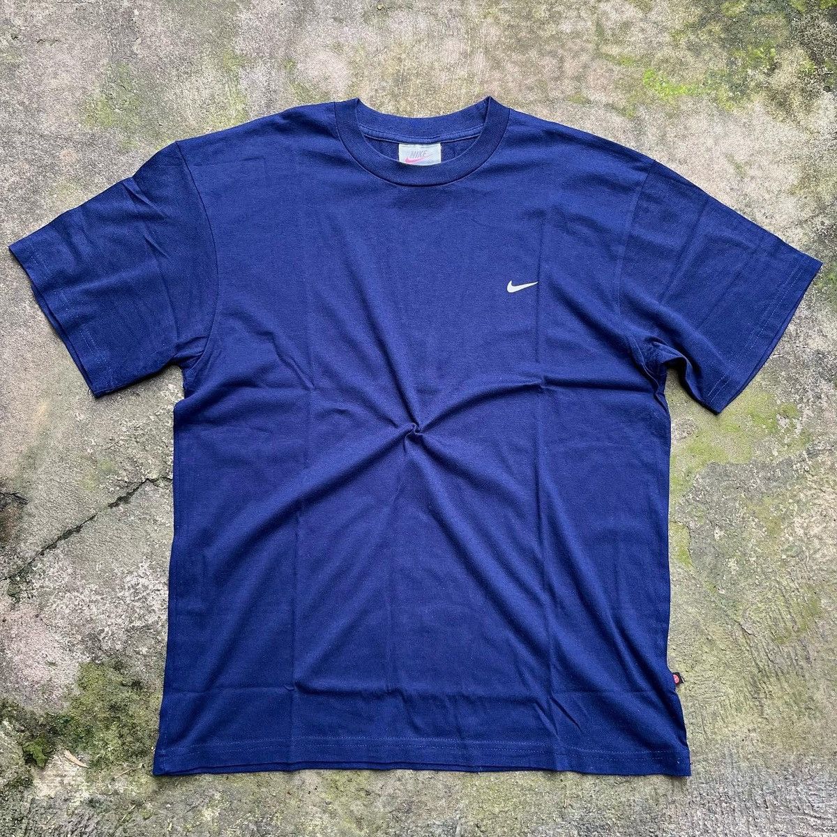 Nike × Vintage 90’s T-shirt NIKE vintage outsole navy Size US L / EU 52-54 / 3 - 3 Thumbnail