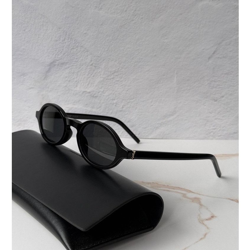 Saint Laurent SL M161 001 Sunglasses Black Oval Frame, Grey Lenses Saint Laurent SL M161 Oval Sunglasses in Black – Designer  main image 2