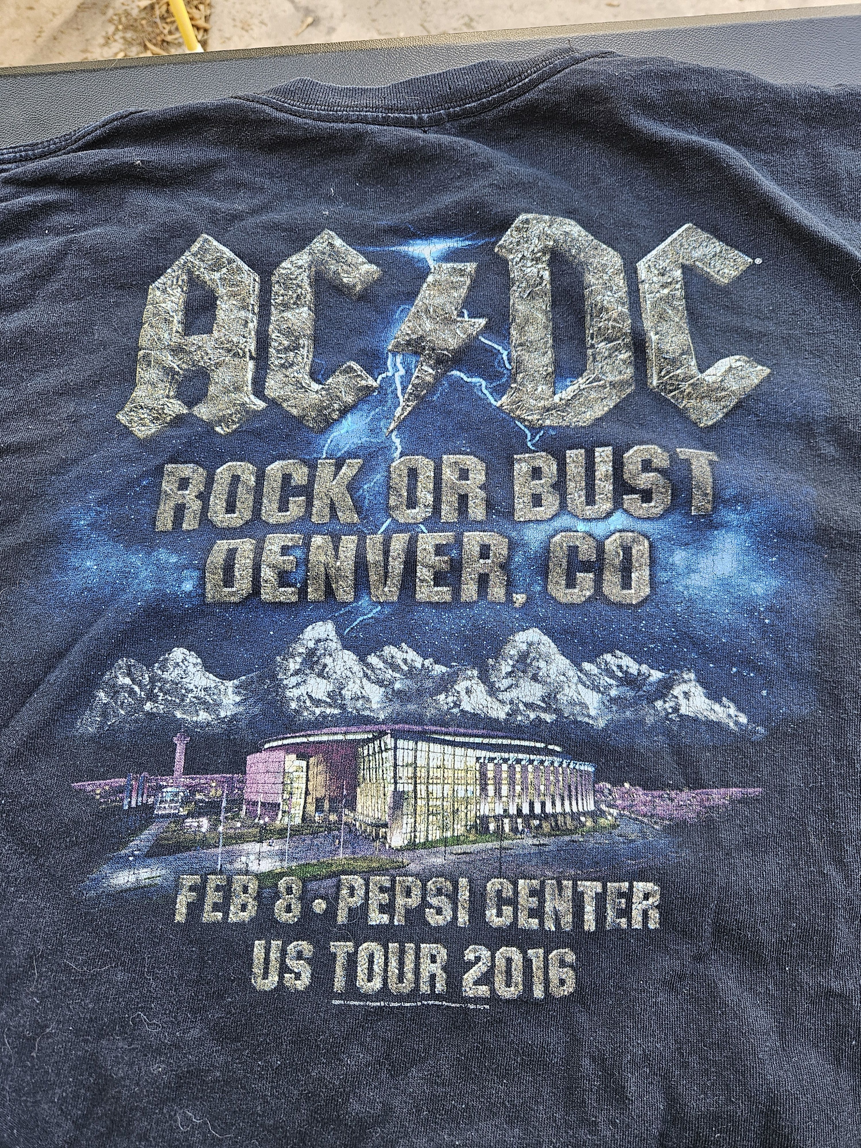Gildan AC DC Rock Or Bust 2016 Tour Y2K Gildan Tee Size US XL / EU 56 / 4 - 4 Thumbnail