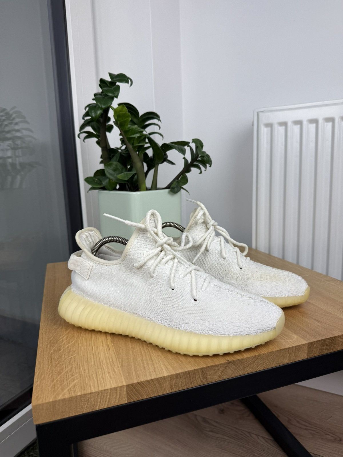 Adidas × Yeezy Yeezy 350 white Size US 8.5 / EU 41-42 - 1 Thumbnail