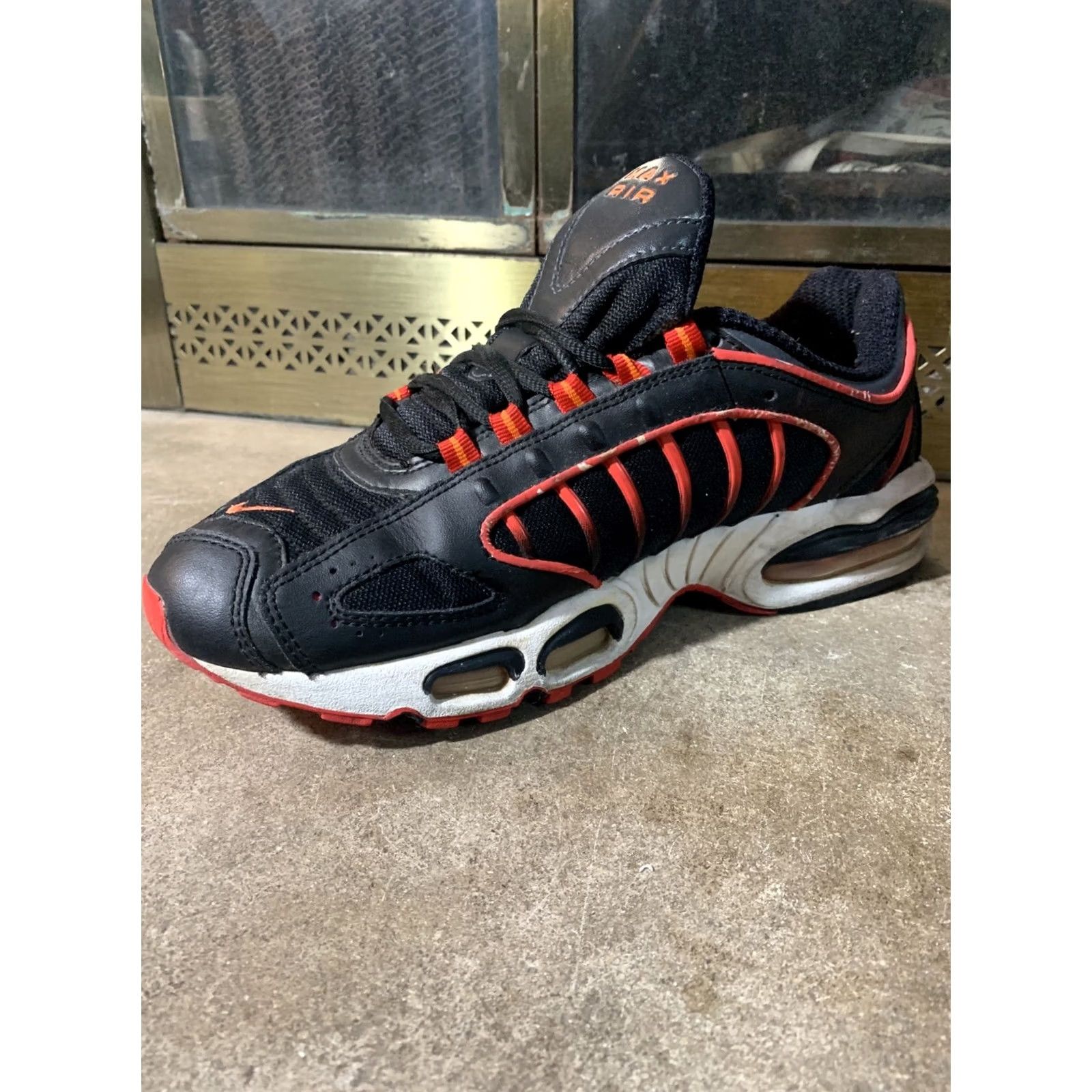 Nike Nike Air Max Tailwind IV 4 Black Red White 2007 Mens Size 9.5 Rare 309306-081 Sneakers Size US 10 / EU 43 - 7 Thumbnail