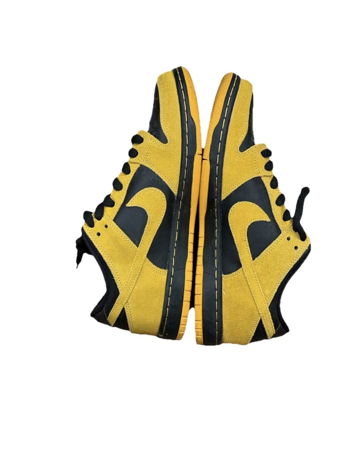 Nike Nike SB Dunk Low Pro Iowa University Gold/Black Size 8.5 Size US 8.5 / EU 41-42 - 2 Thumbnail