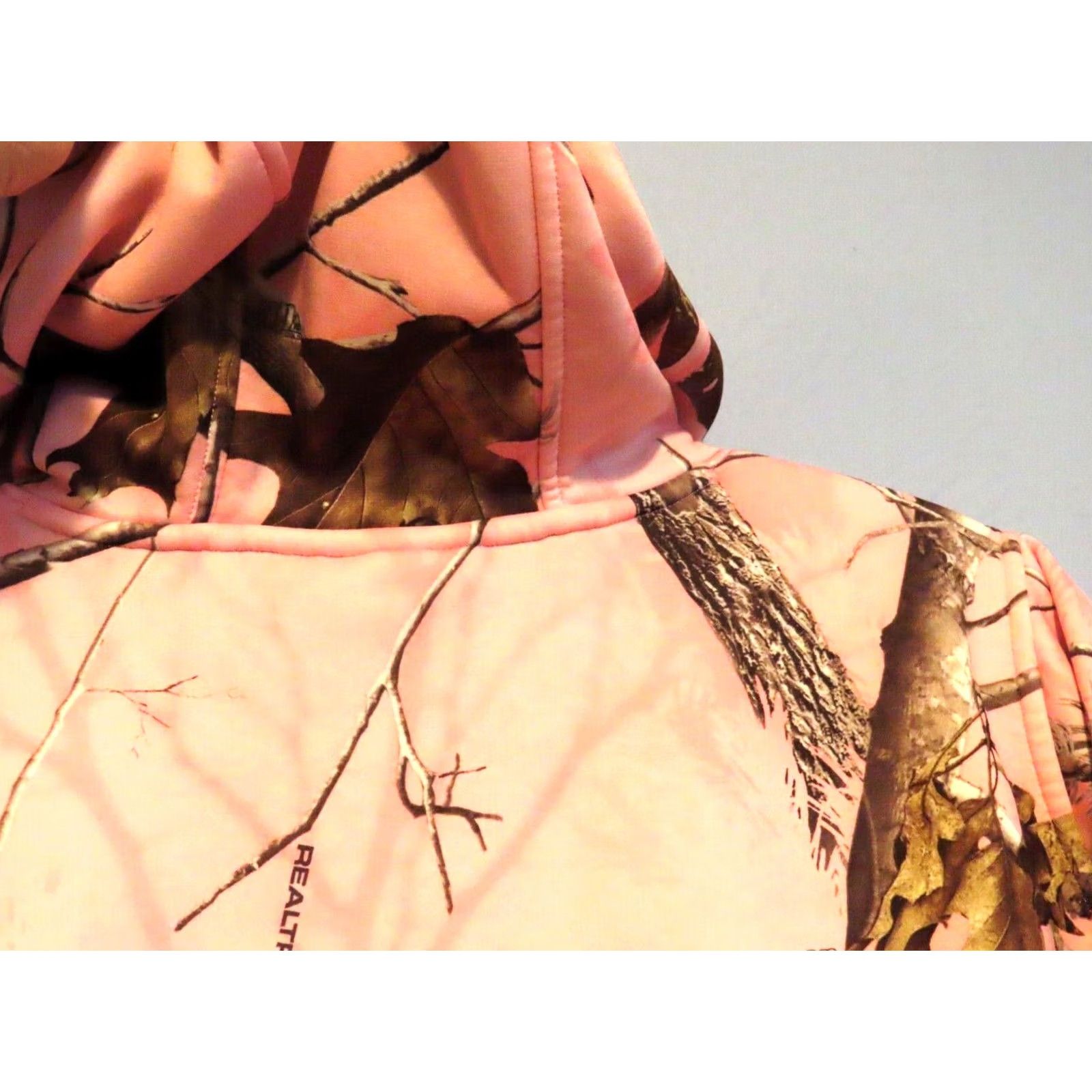 Under Armour Under Armour Hoodie Pullover Womens Medium M Camouflage Pink Realtree Camo Activewear Colorful Size M / US 6-8 / IT 42-44 - 8 Thumbnail