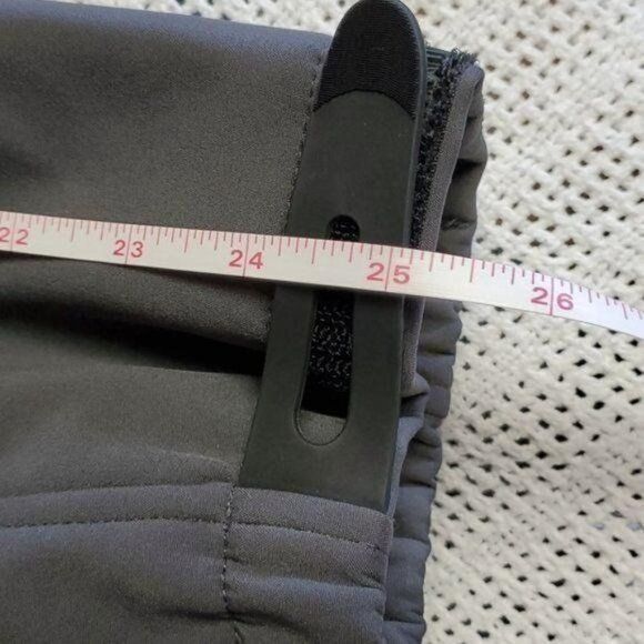 Calvin Klein Calvin Klein Water Resistant & Wind Protectant Zippered Pock Size US M / EU 48-50 / 2 - 13 Thumbnail