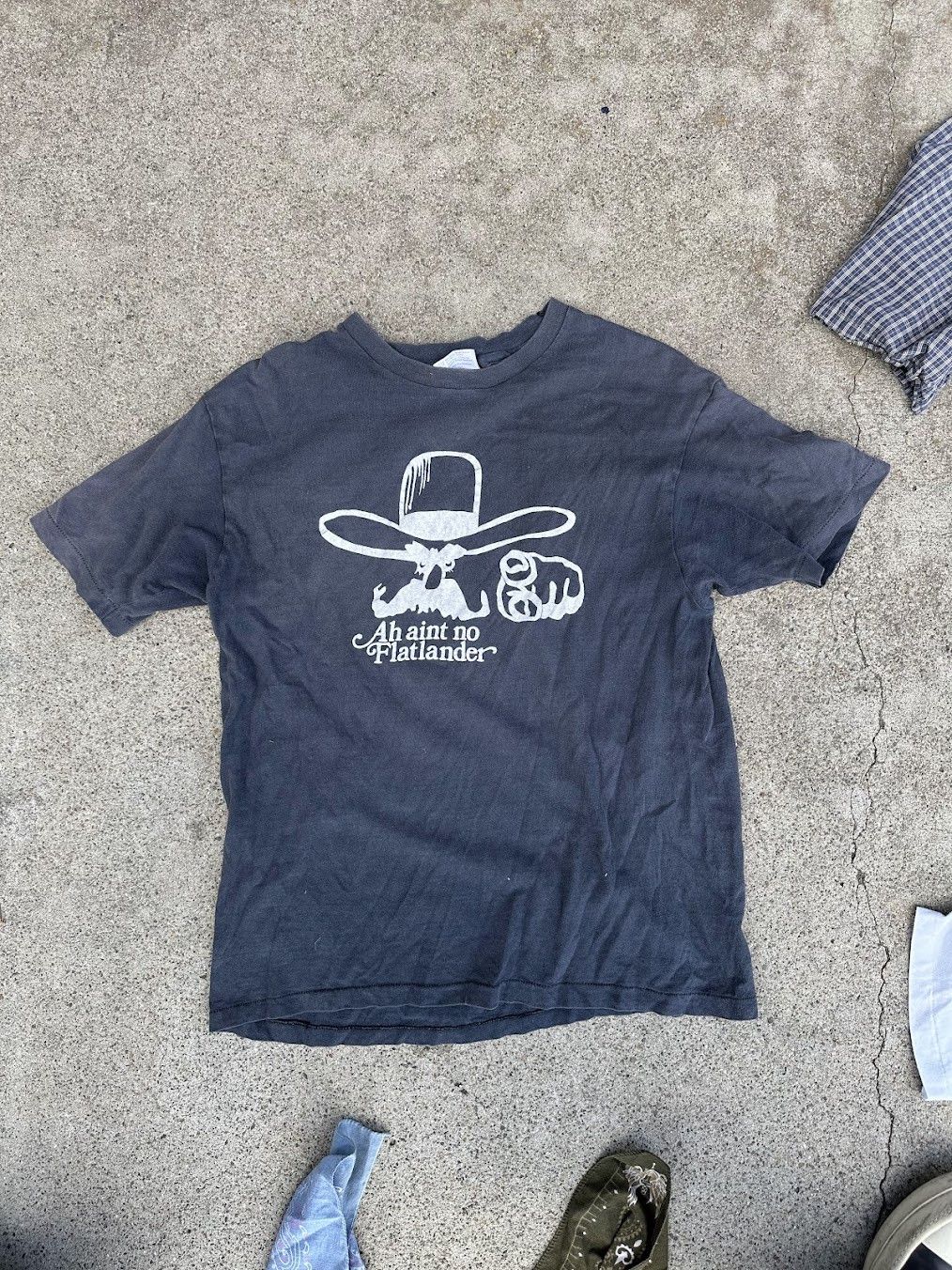 Vintage Hanes 1990s "Ah aint no flatlander" faded T Size US L / EU 52-54 / 3 - 1 Thumbnail
