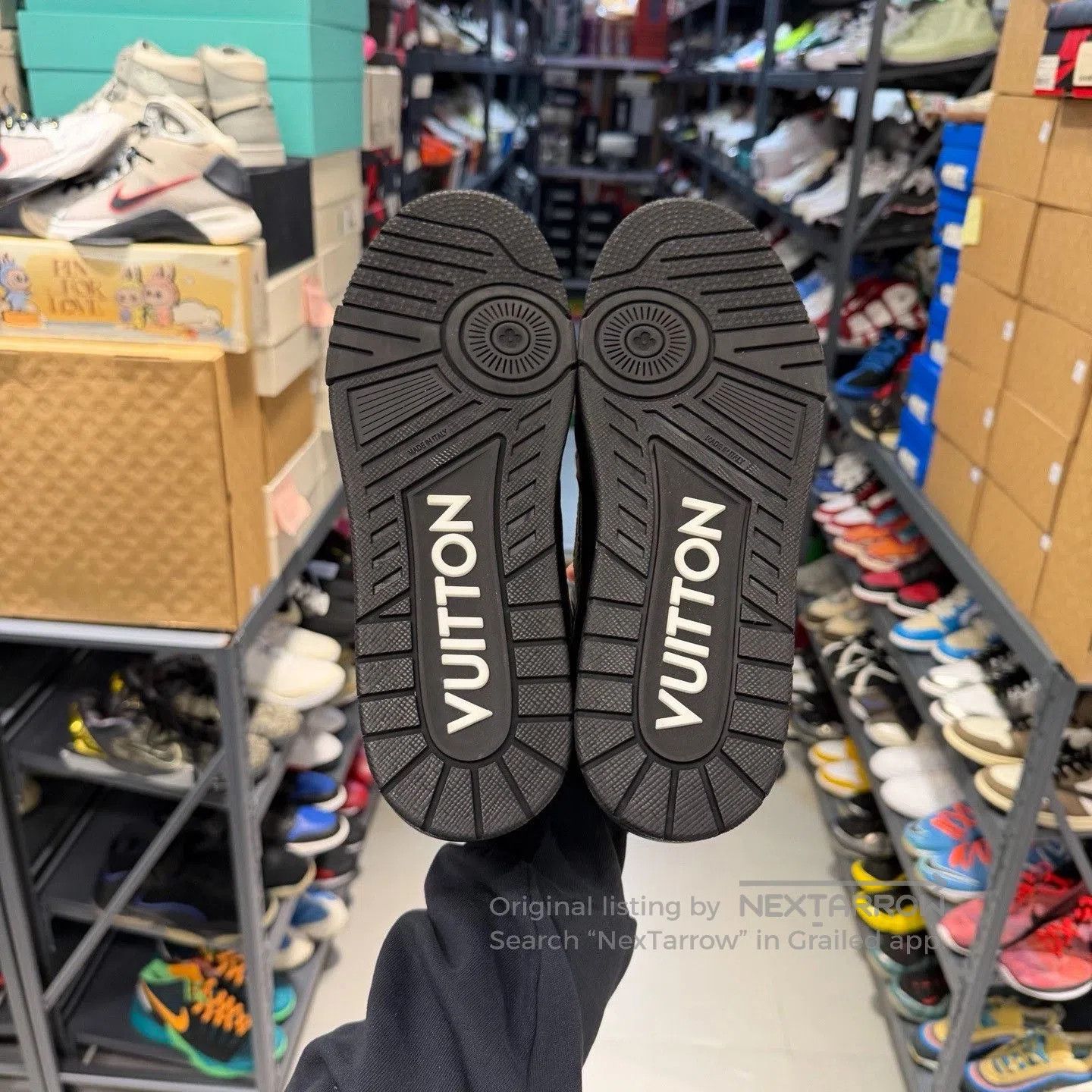 Louis Vuitton Louis Vuitton Trainer Black Embossed. Size US 9 / EU 42 - 4 Thumbnail