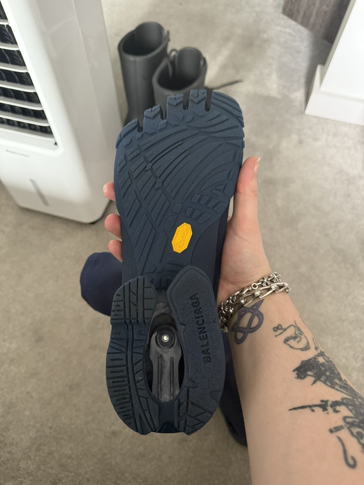 Balenciaga 1/1 UNRELEASED SAMPLE RUNWAY VIBRAM in blue colorway Size US 11 / EU 44 - 4 Thumbnail