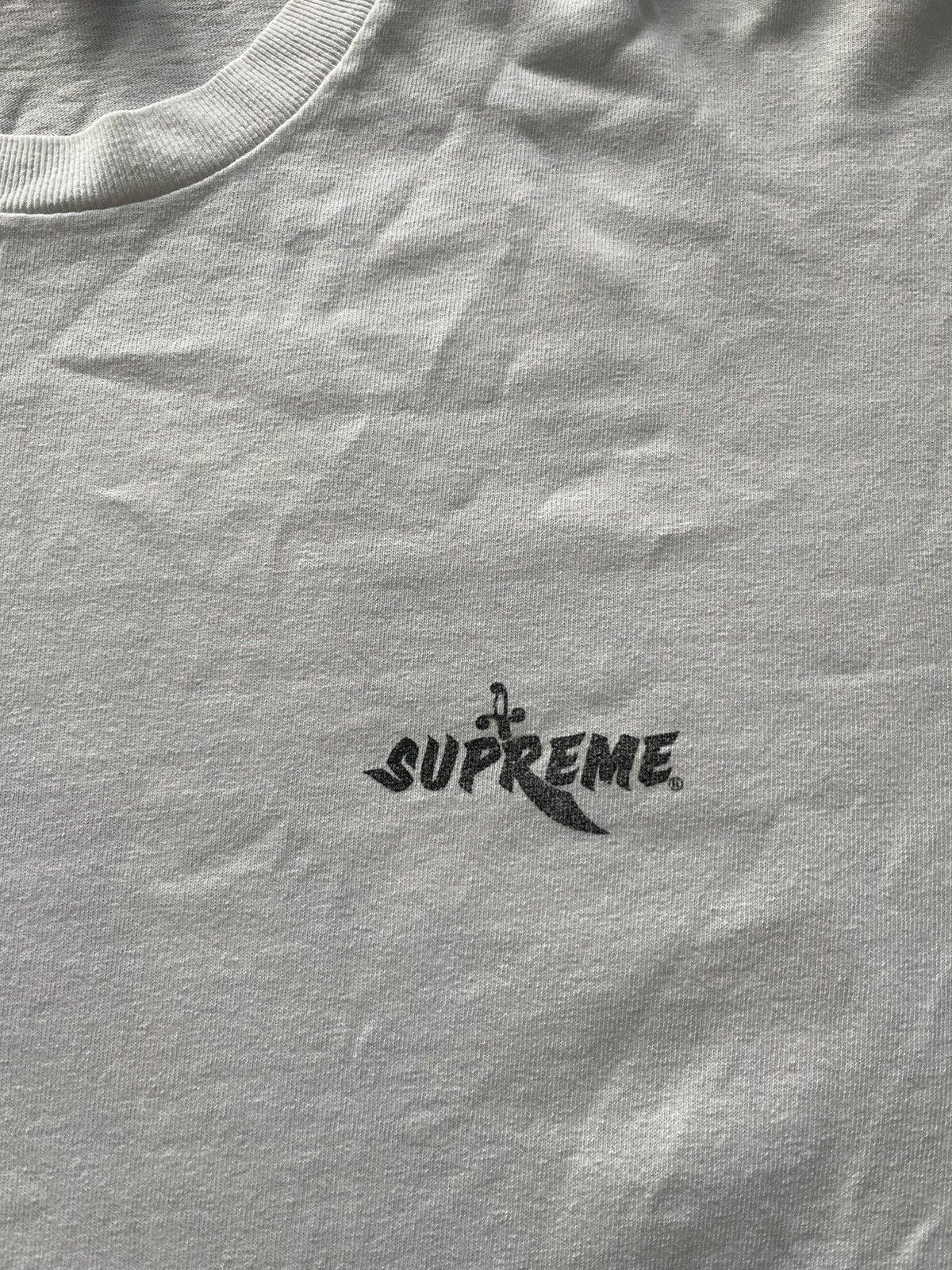Supreme VINTAGE Y2K SUPREME SKULL SWORD TEE VERY RARE Size US L / EU 52-54 / 3 - 3 Thumbnail