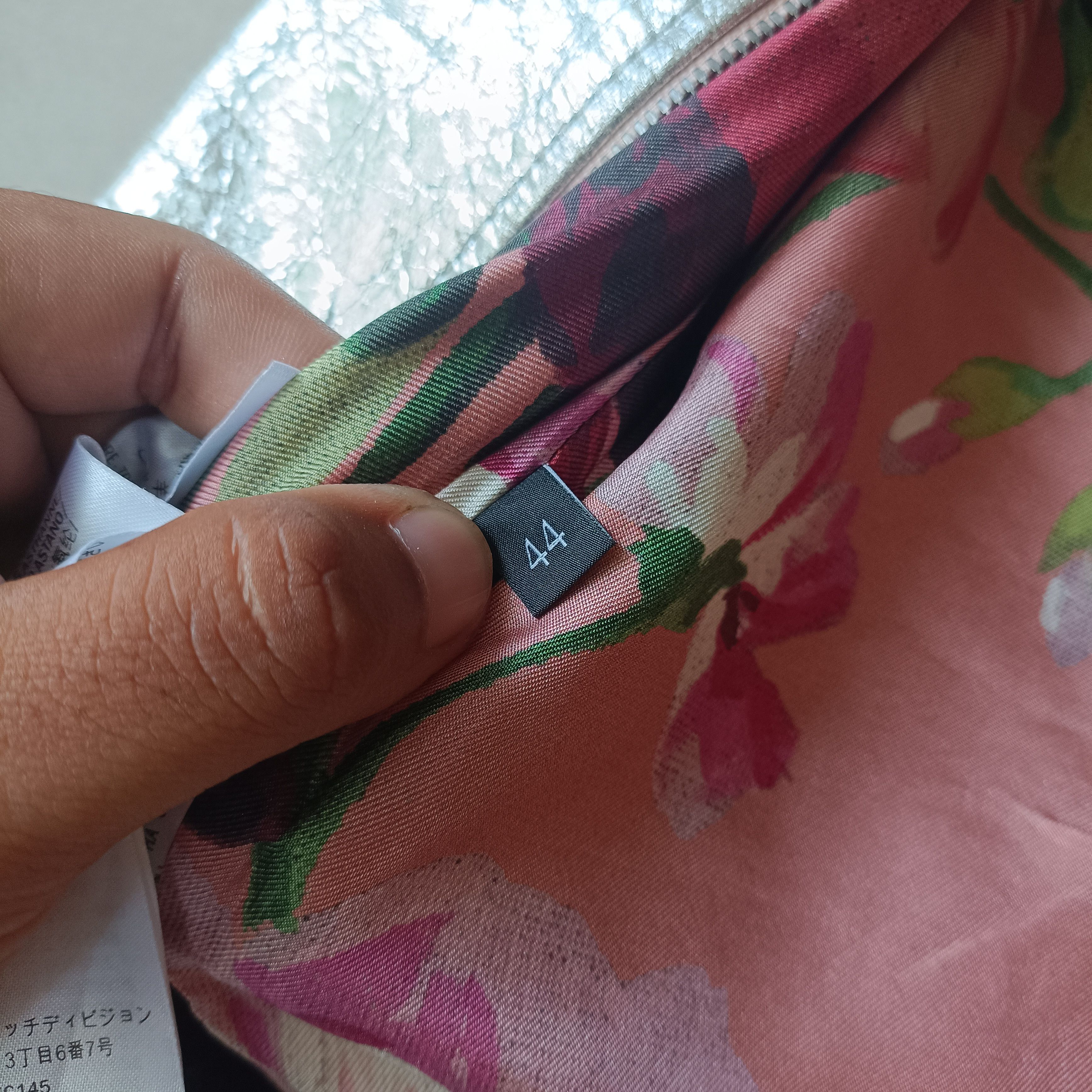 Gucci GUCCI Silver Crackle Leather Jacket in size 44IT(S) hs Size US S / EU 44-46 / 1 - 9 Thumbnail
